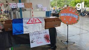 Justiça suspende fechamento de escola onde alunos fizeram ‘velório’ após anúncio de redimensionamento em MT