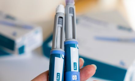 Dois homens são presos com carga ilegal de canetas emagrecedoras em MT