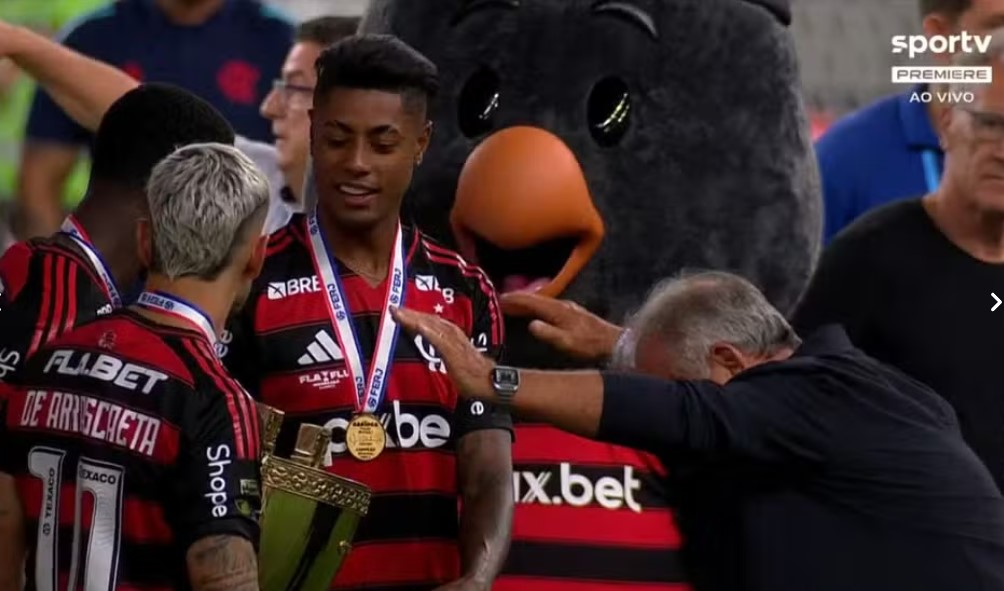 Flamengo conquista o Carioca com facilidade e pode brigar por todos os títulos