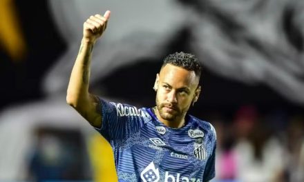 Novo Problema Físico – Neymar sofre lesão; saiba detalhes e previsão de recuperação.