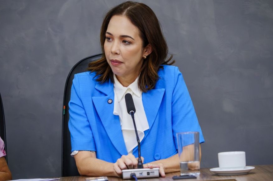 De Olho na Assembleia – Maysa afirma: “Estou pronto, mas só disputa com estrutura adequada”.