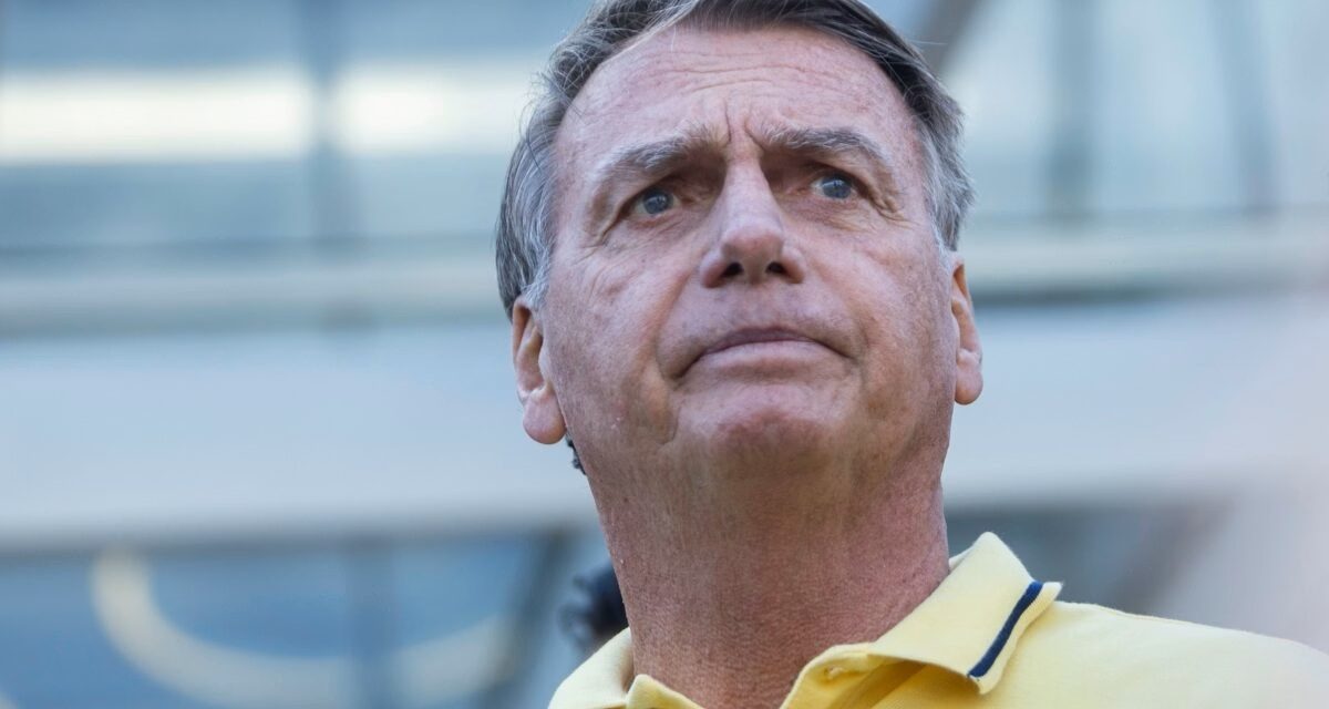Moraes autoriza Bolsonaro a deixar prisão domiciliar e ir a hospital