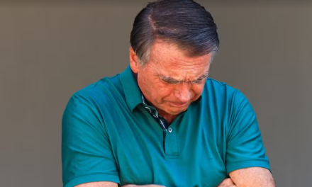 Bolsonaro pede autorização para receber visita de relator de projeto da Anistia e ter encontros semanais com Valdemar