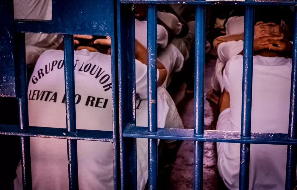 Governo de MT atualiza regras disciplinares em presídios e define faltas leves e médias.