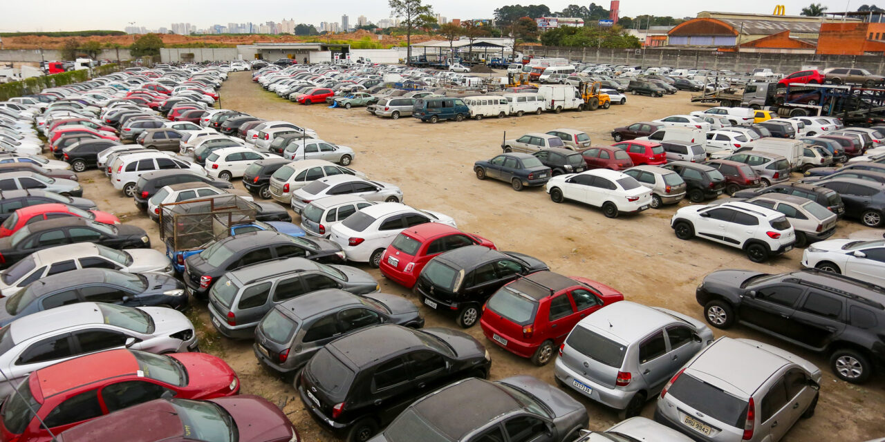 Prefeitura de VG abre leilão online com carros, motos e sucatas apreendidas