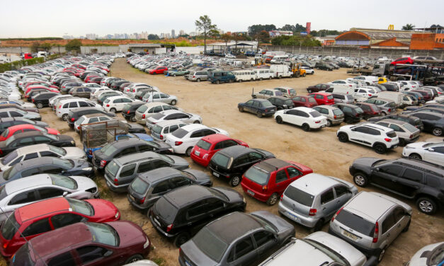 Prefeitura de VG abre leilão online com carros, motos e sucatas apreendidas