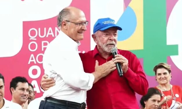 Lula diz que eleição será guerra: “Não tem mais Lulinha paz e amor”
