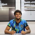 Filho de Eliza Samudio, Bruninho assina 1º contrato profissional com o Botafogo
