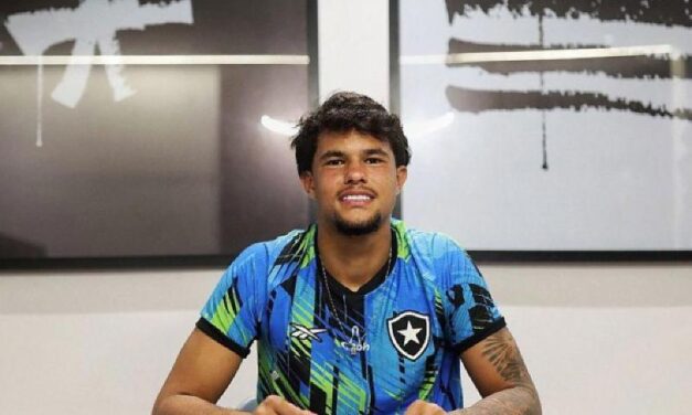Filho de Eliza Samudio, Bruninho assina 1º contrato profissional com o Botafogo