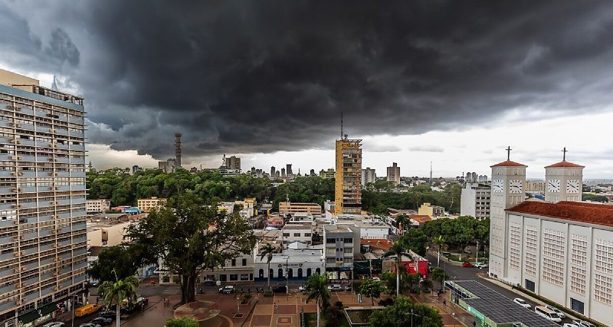Ciclone traz risco de ventos de até 100 km/h e granizo para Mato Grosso