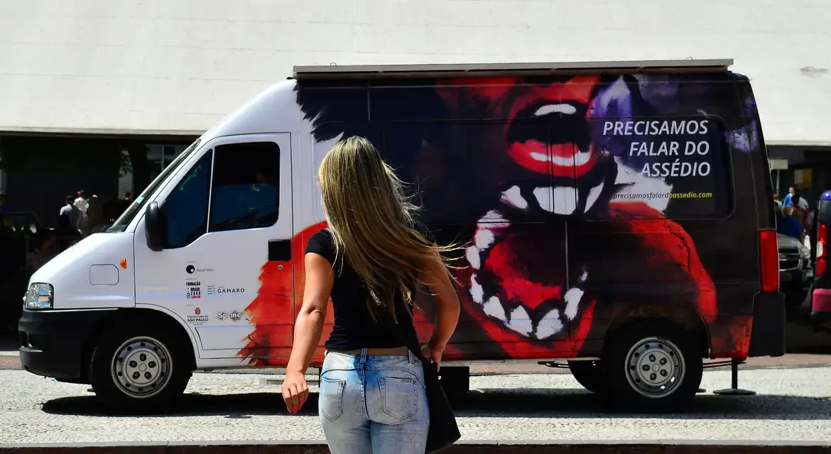 Assédio no trabalho: saiba como reunir provas para denunciar crime