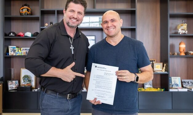 Abilio sanciona leis que reforçam combate à criminalidade e ampliam prevenção de doenças nas escolas