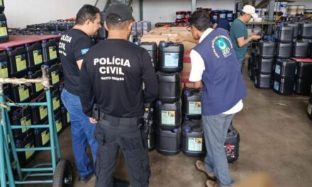 Polícia apreende 2,6 mil litros de óleo lubrificante em Cuiabá