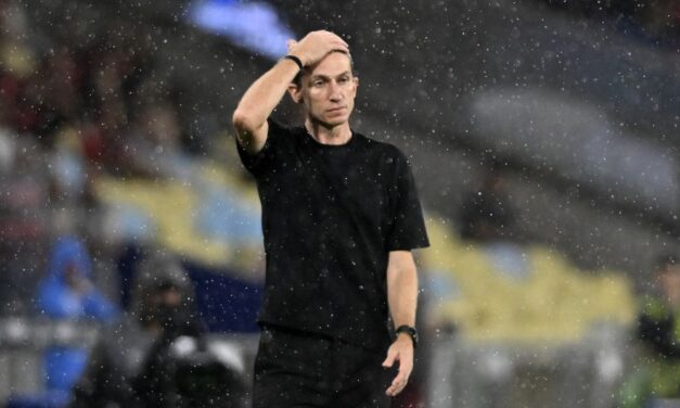 Flamengo demite Filipe Luís