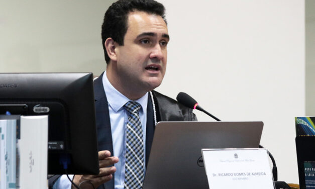 TJ manda clínica indenizar cliente por erro em facetas dentárias