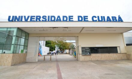 MEC pune Unic e faculdade no interior por baixa nota em Medicina