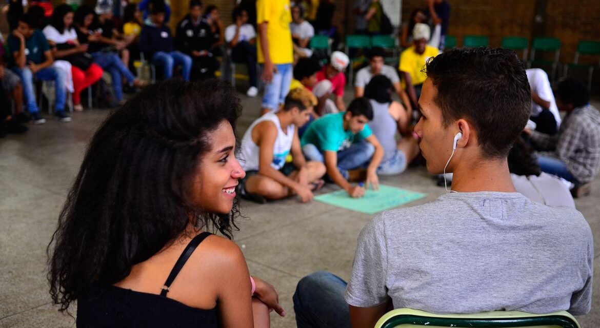 Educação midiática: mapa revela projetos de conscientização pelo país