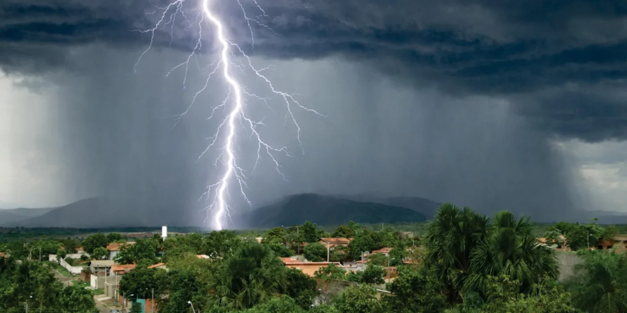 Inmet mantém alerta de perigo para temporais em todo o país