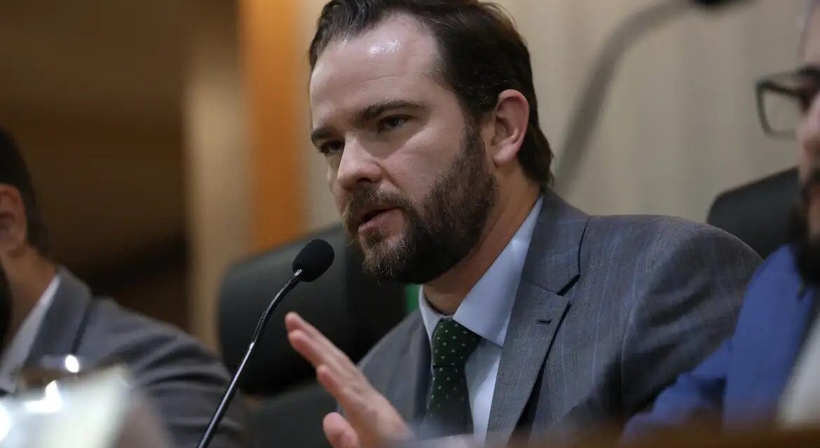 Fazenda pede que Receita Federal automatize declaração anual do IR