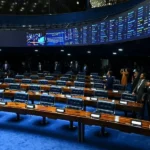 Senado dá aval à reestruturação de carreiras do serviço público federal