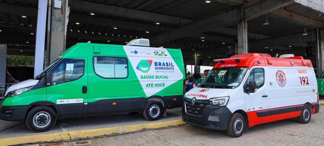 Saúde entrega ambulâncias, unidades móveis e equipamentos na Bahia