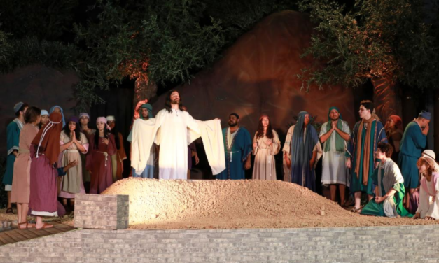 Auto da Paixão de Cristo tem apresentações diárias até sábado; entrada gratuita