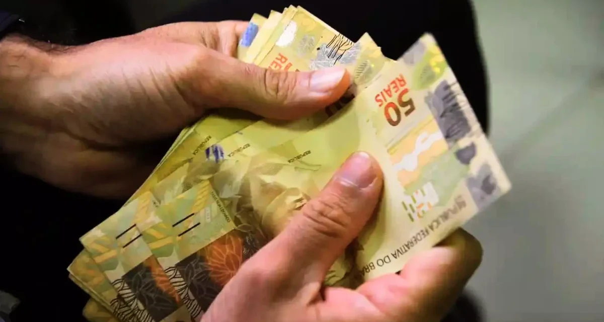 Fazenda eleva projeção de inflação para 2026 com alta do petróleo