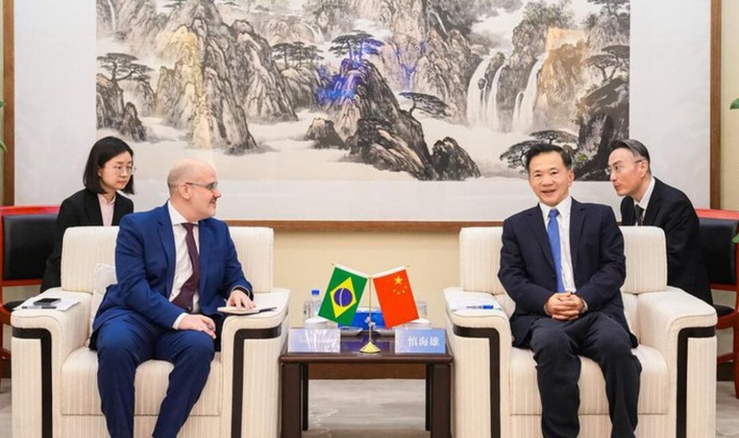 EBC firma parceria inédita com China Media Group