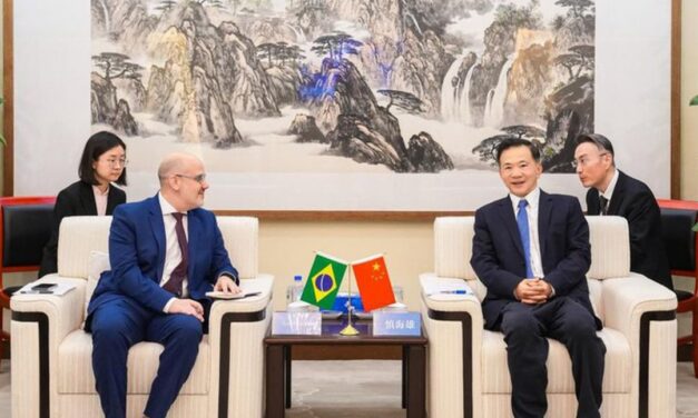 EBC firma parceria inédita com China Media Group