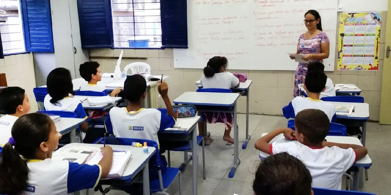 Escolas terão conteúdos de prevenção à violência contra a mulher