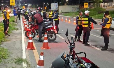 Pilotos são presos durante operação contra motos irregulares em Cuiabá