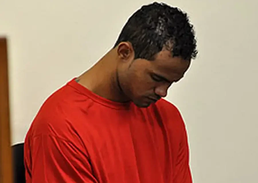 Goleiro Bruno é considerado foragido pela Justiça do Rio de Janeiro