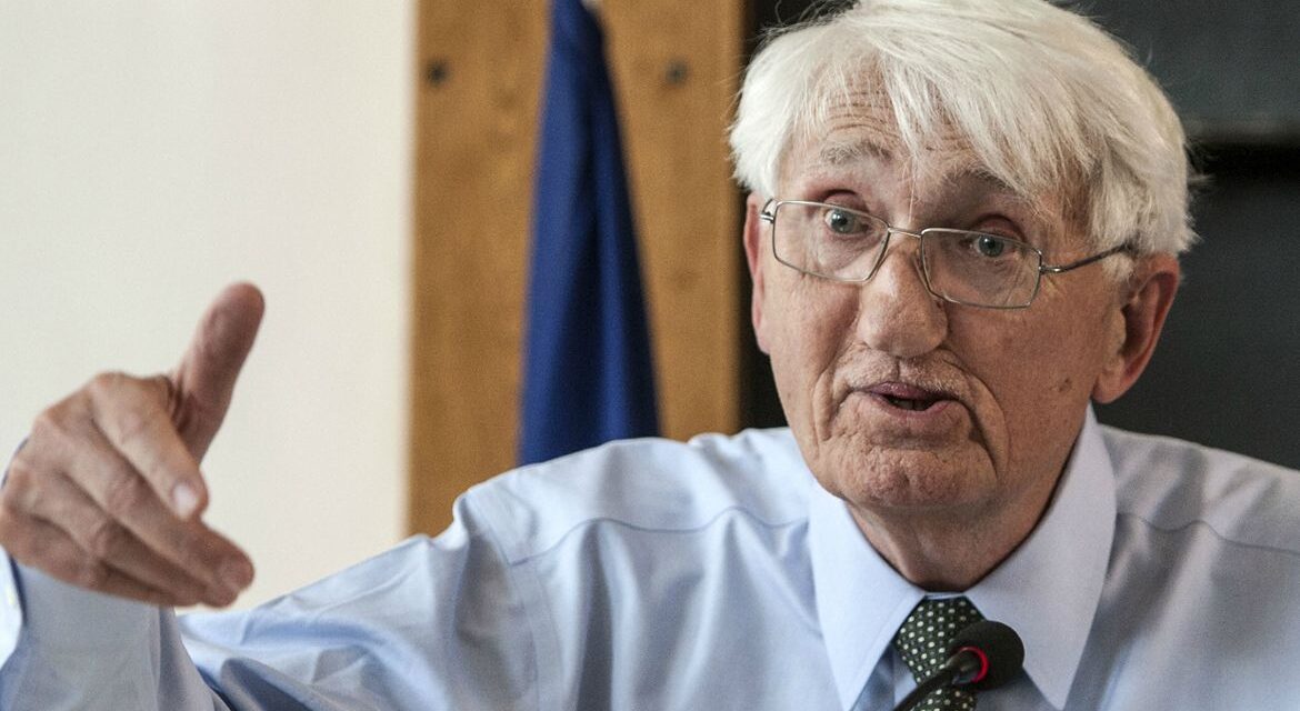 Filósofo alemão Jürgen Habermas morre aos 96 anos