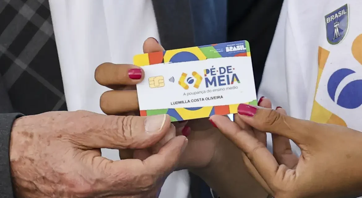 Confira as datas de pagamento da primeira parcela do Pé-de-Meia 2026