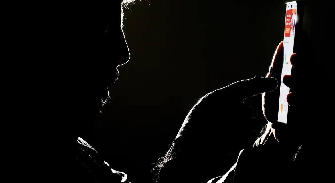 Conteúdos violentos contra a mulher viralizam na internet; saiba mais