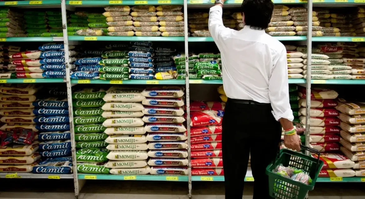 Cesta básica fica mais cara em 14 capitais no mês de fevereiro