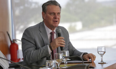 Fávaro rebate críticas e diz que PSD terá chapa completa: “Aguarde”