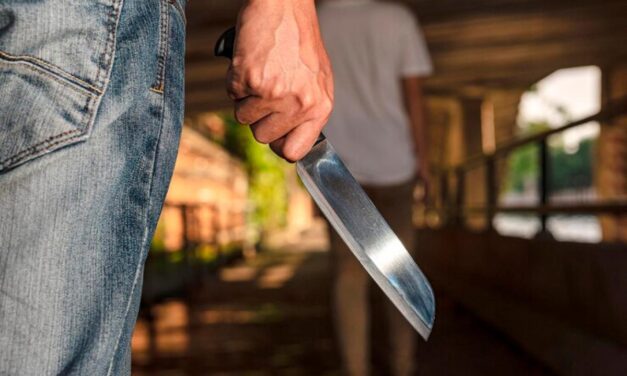 Homem leva facada durante briga em fazenda de Carlinda