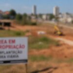 Estado autoriza desapropriação de área para obra viária em Cuiabá