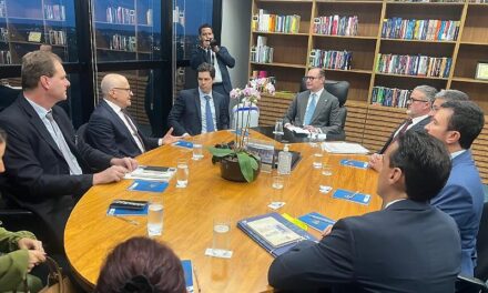 No STF, Pivetta se reúne com ministro Zanin e cobra direito de Mato Grosso a royalties do petróleo