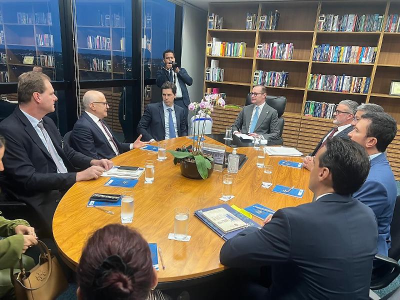 No STF, Pivetta se reúne com ministro Zanin e cobra direito de Mato Grosso a royalties do petróleo