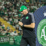 Chapecoense anuncia demissão do técnico Gilmar Dal Pozzo