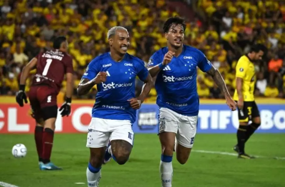 Com gol decisivo de Matheus Pereira, Cruzeiro estreia na Libertadores com vitória