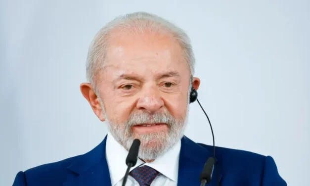 Presidente Lula chega à Alemanha em busca de acordos comerciais e tecnológicos