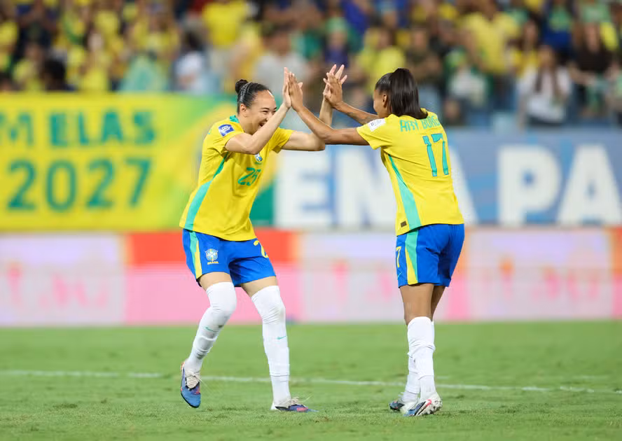 Seleção feminina do Brasil conquista o título do FIFA Series