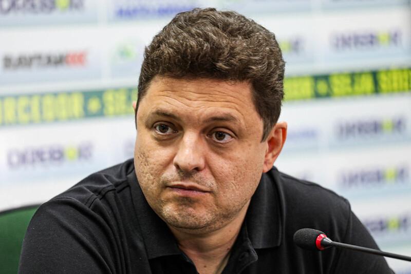 Presidente do Cuiabá chama torcedores de “vagabundos”