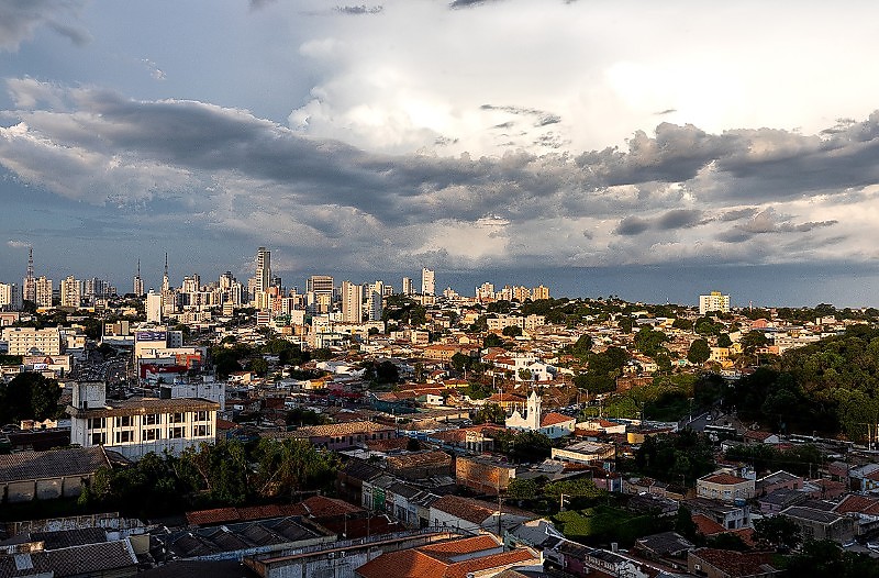 Terça será de calor intenso e temporais isolados em Mato Grosso