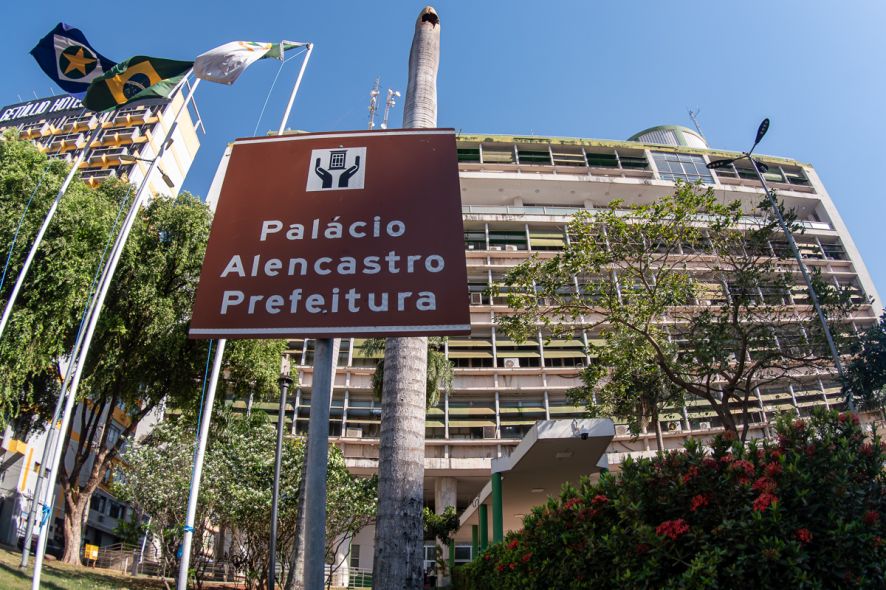 Prefeitura paga aposentados e injeta R$ 30 milhões na economia