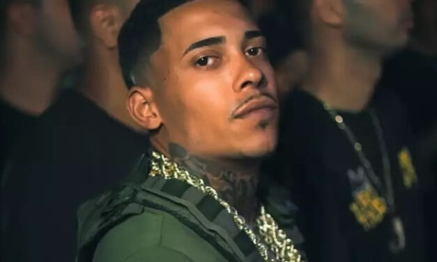 MC Poze fica em silêncio na PF e prisão é mantida após audiência de custódia