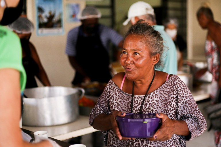 Insegurança alimentar atinge mais de 60% das famílias em favelas